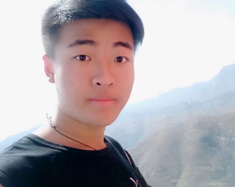 曹云枫照片.jpg